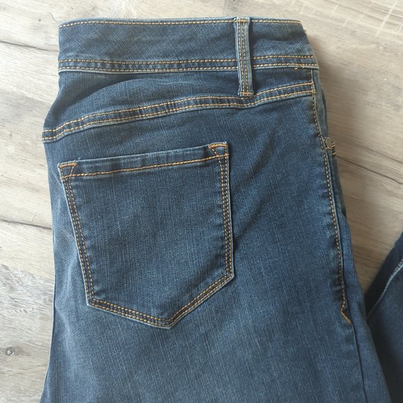 Torrid Luxe Slim Boot Jeans - Picture 5 of 7